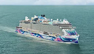 Фотографии Norwegian Aura