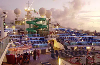 Фото 3 Carnival Valor ®