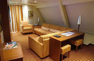 Фото 7 Carnival Valor ®