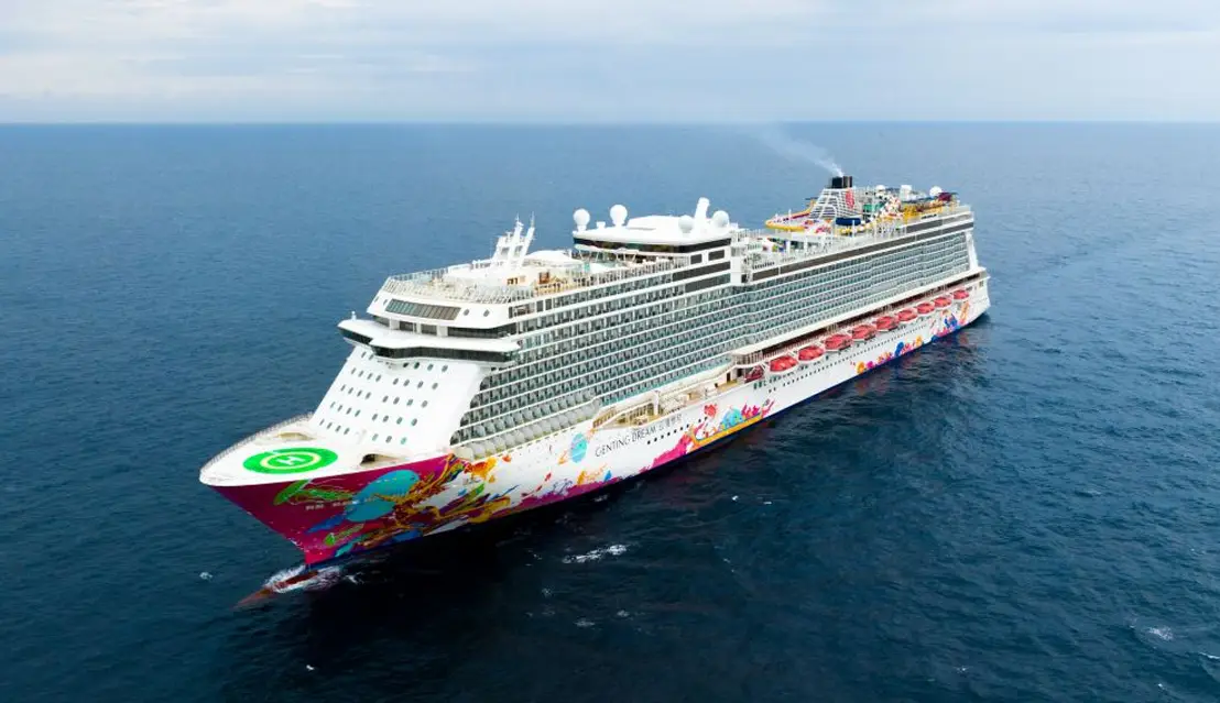 Фото 1 Genting Dream