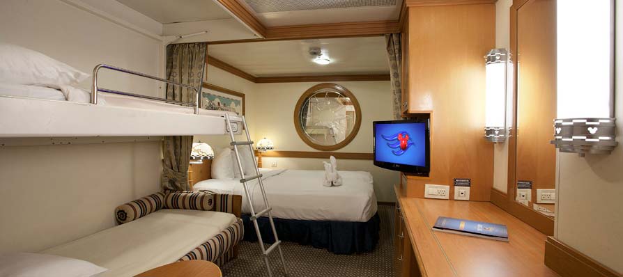 Ship Disney Wonder 294 00 M Long Can Accommodate Up To 2700